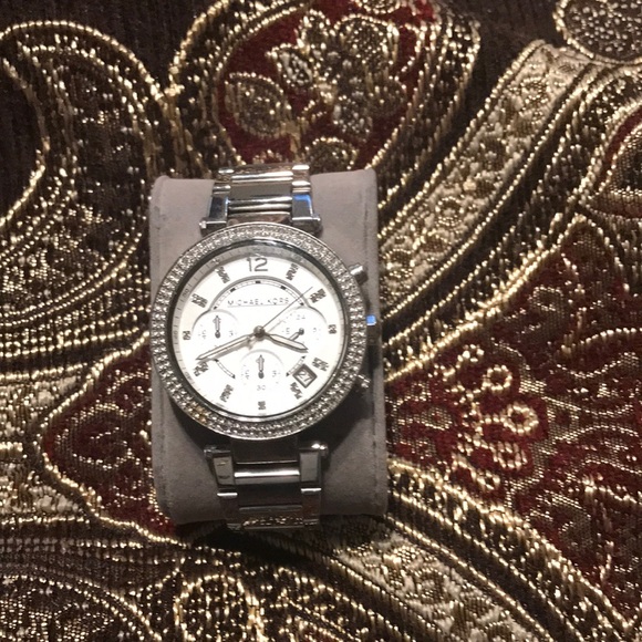 🔥🔥🔥Michael Kors Watch - Picture 1 of 7